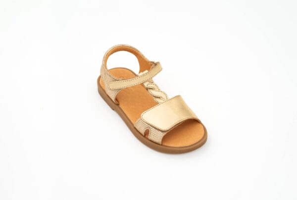 Sandales fille en cuir  vernis doré