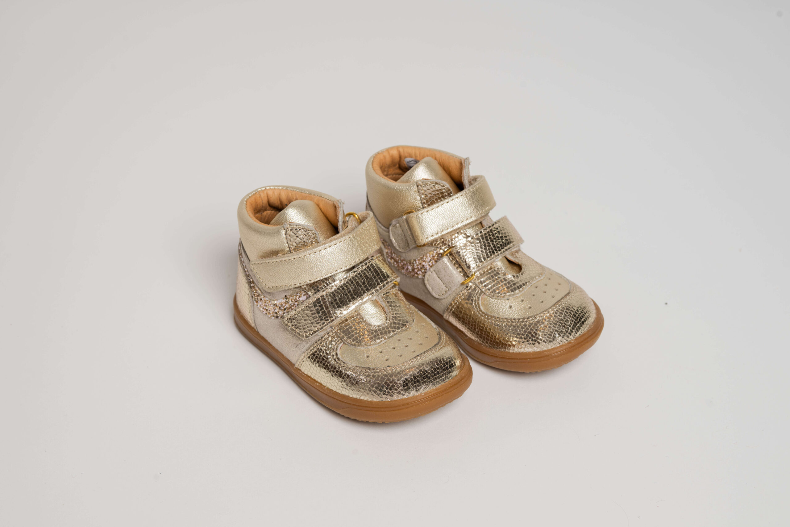 Baskets montantes bébé fille en cuir métallisé – Image 3