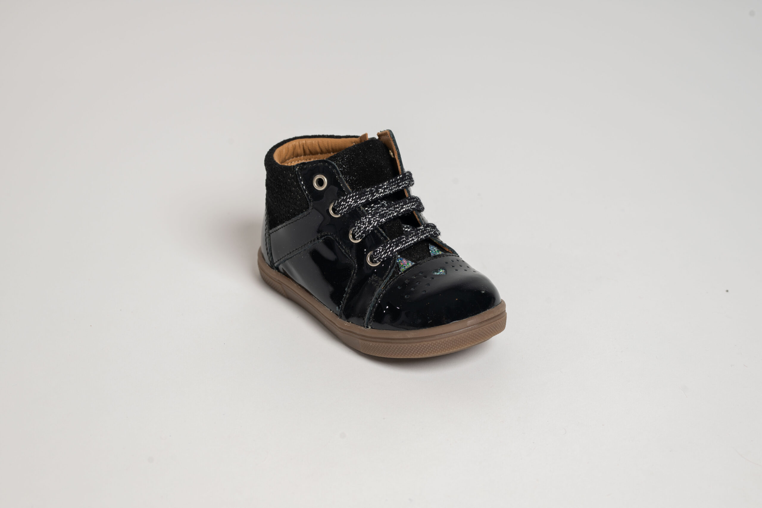 Bottines bébé fille à lacets en cuir vernis