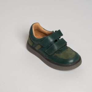 Baskets basses enfant garçon en cuir vert à scratch